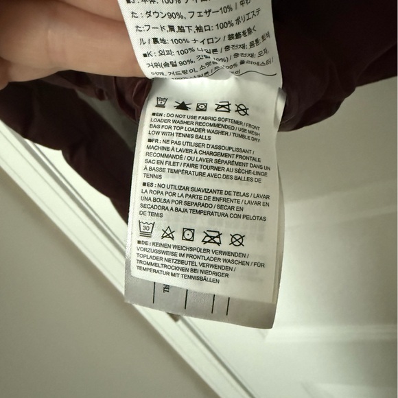 Arc'teryx Maroon Women's Jacket - Picture 7 of 7